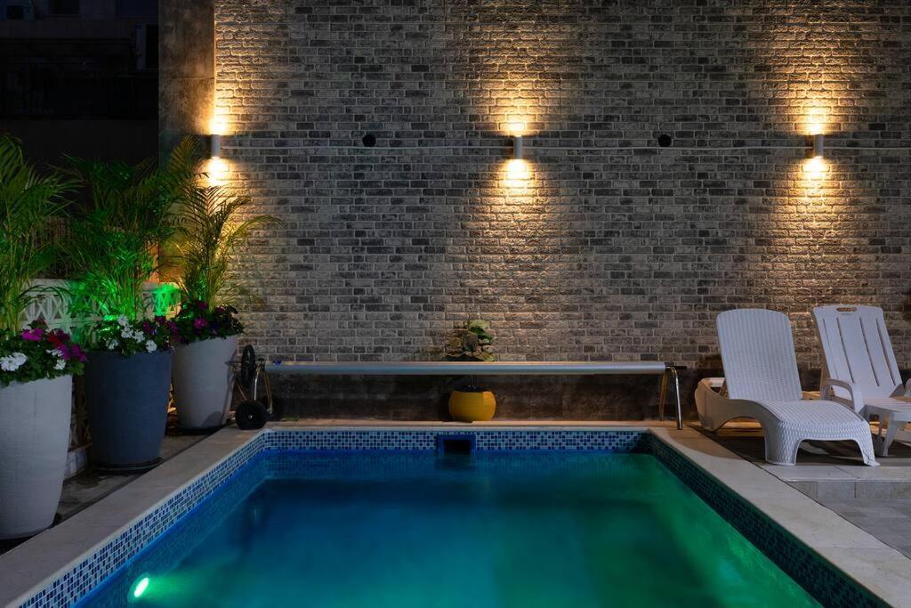 וילת סהרה מעוצבת עם בריכה פרטית Villa Eilat